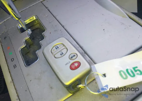 2010 Toyota Camry Hybrid из США, поврежденный, VIN 4T1BB3EK9AU123008